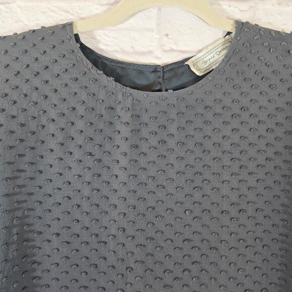 M Beyond Vintage Gray Women's Silk Top Size M Swiss Dot Sheer Sleeves Slit Back - Picture 2 of 11